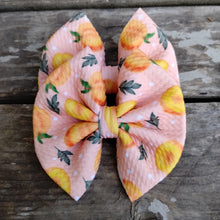 Load image into Gallery viewer, Peaches Bow
