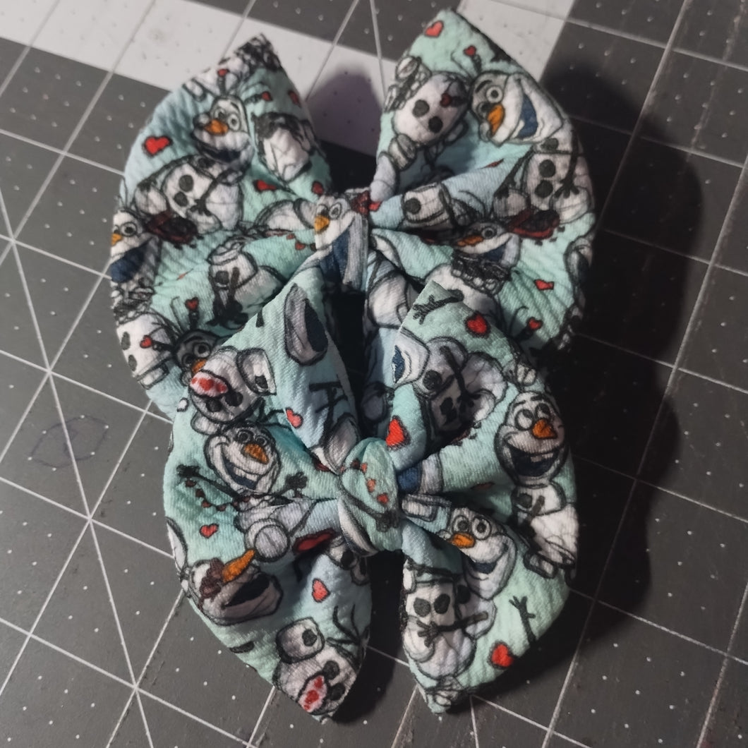 Olaf Love Bow