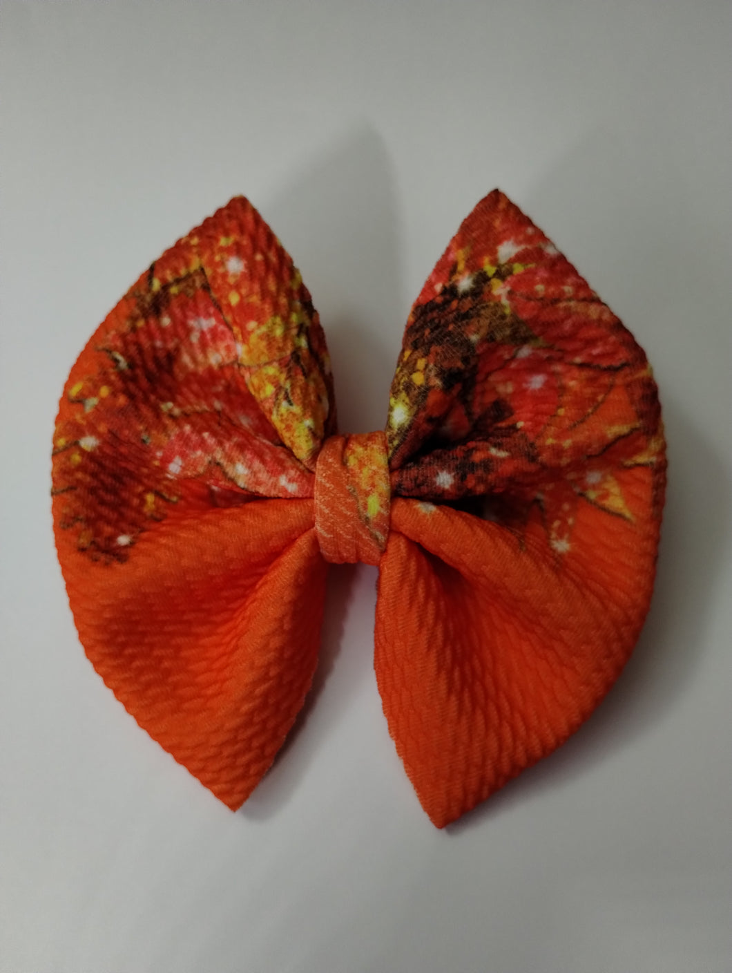 Delicate Glistening Leaves Bow