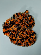 Load image into Gallery viewer, Pumpkin Snap Clips
