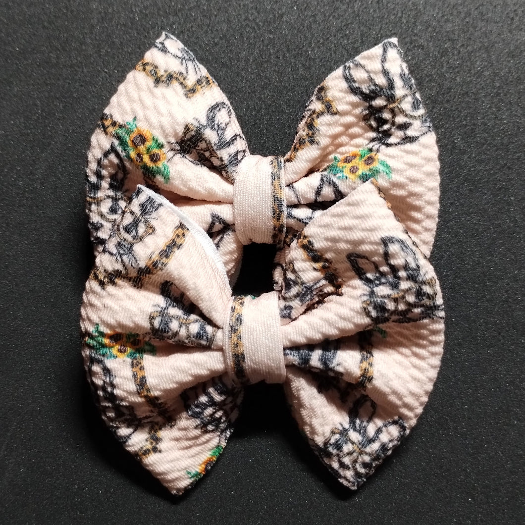Hoppy Vibes Bow