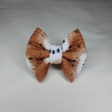 Load image into Gallery viewer, Snowman Chocolate Bow

