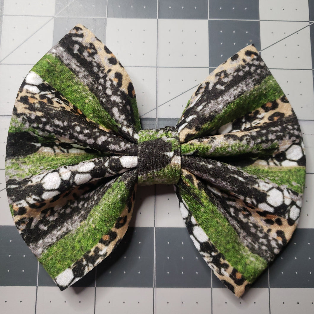Cheetah Soccer Bow