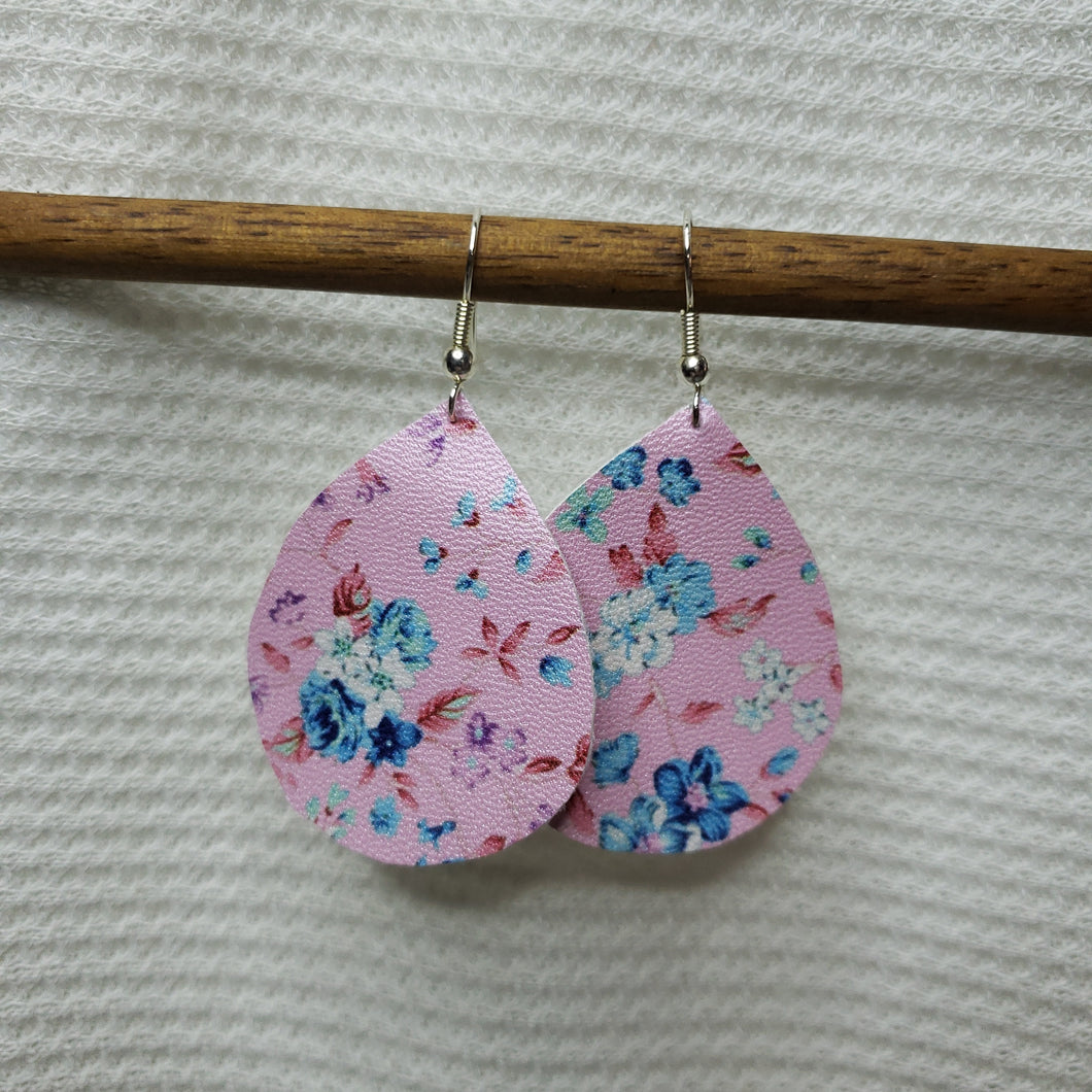 V-Day 11 Earrings