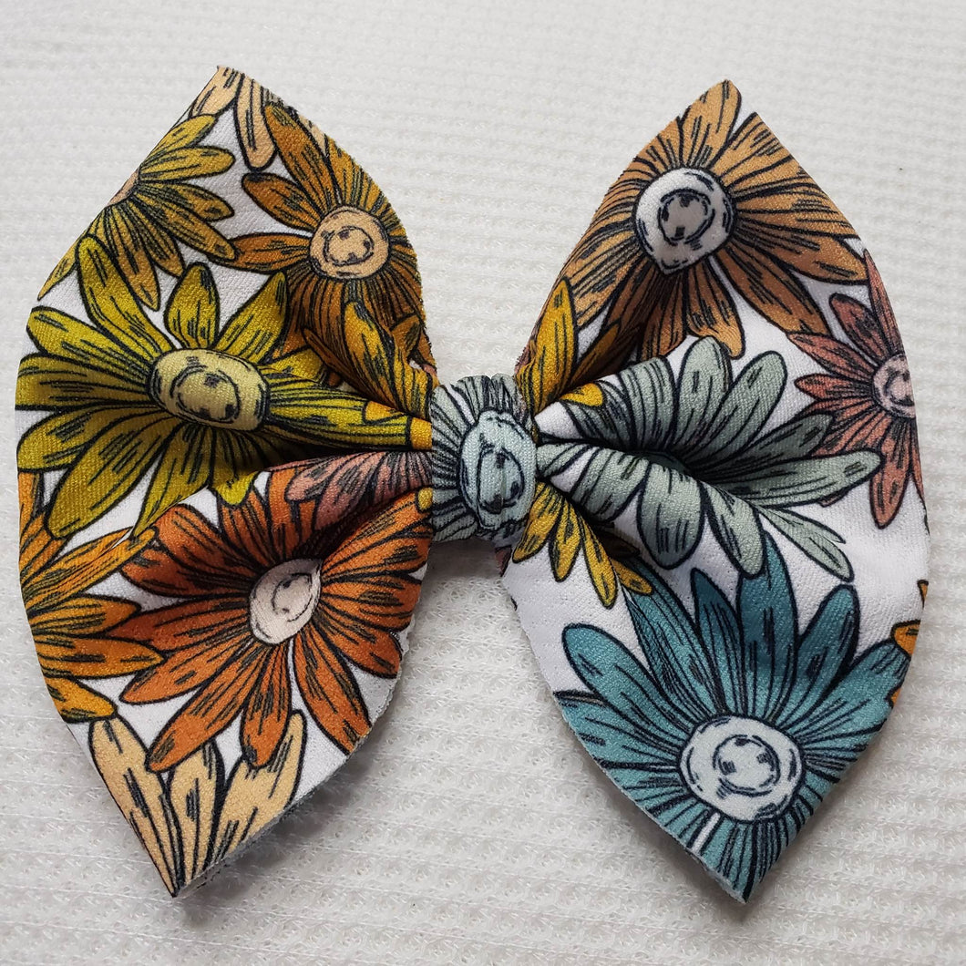 Hippie Love Bow