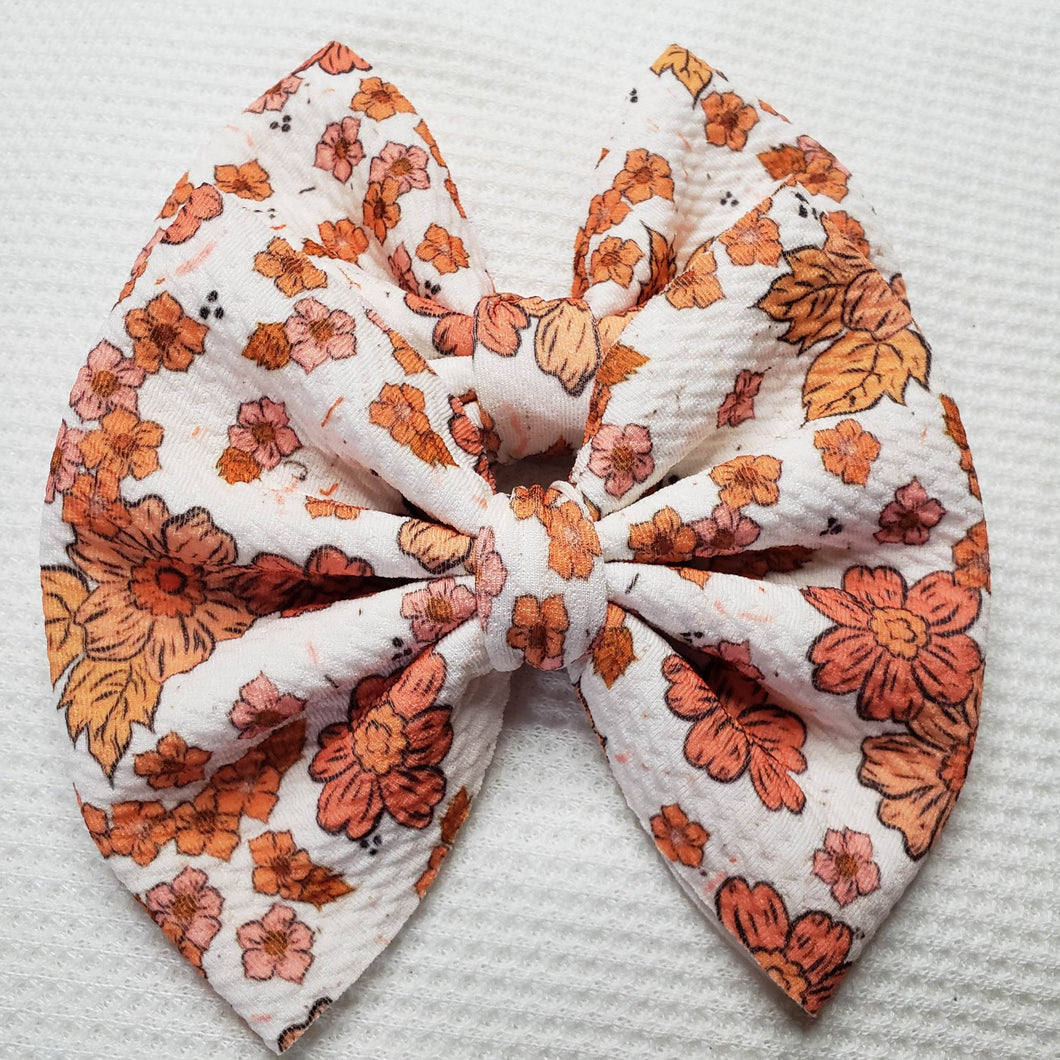 Presley Love Bow