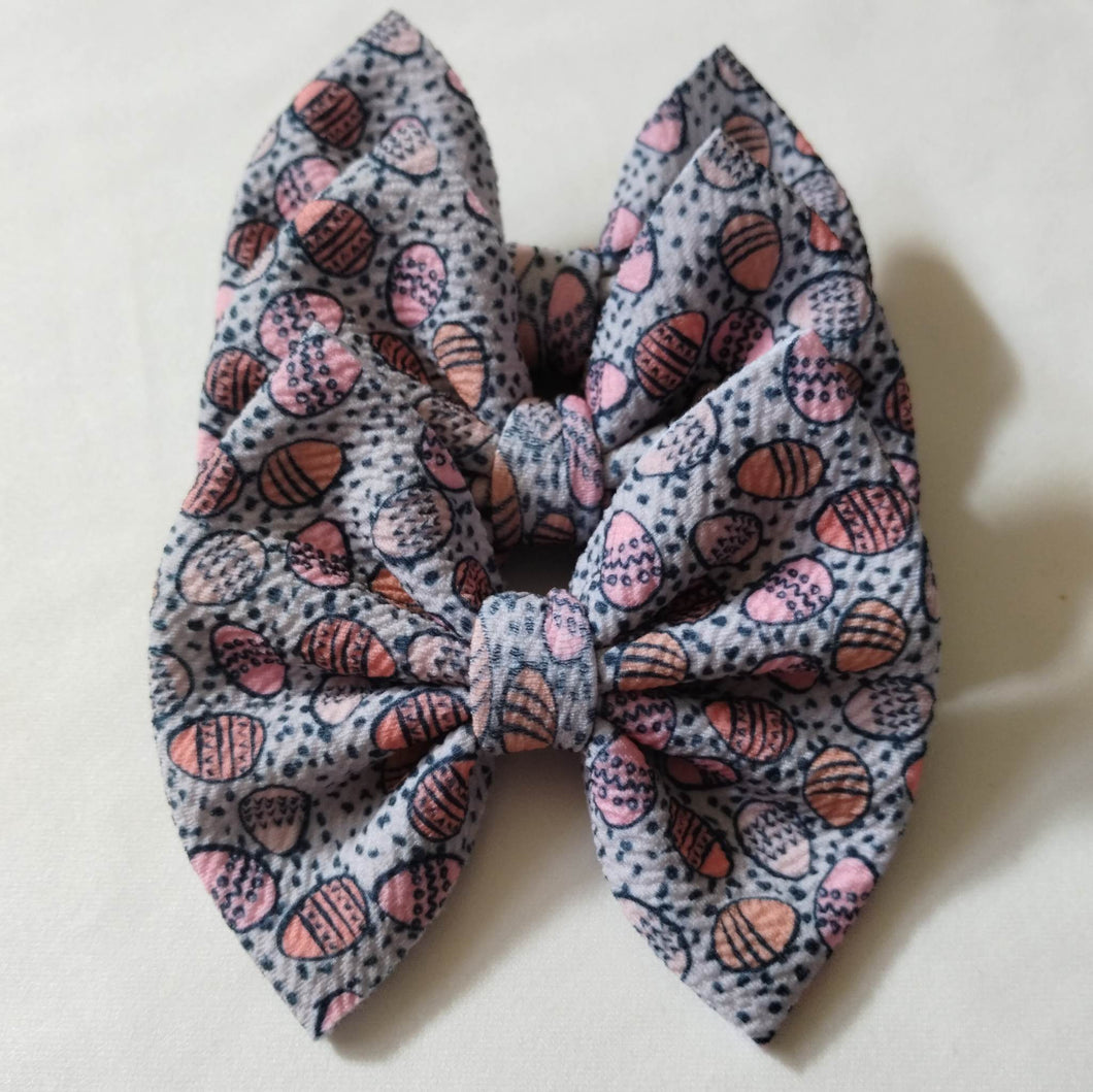 Egg Life Bow